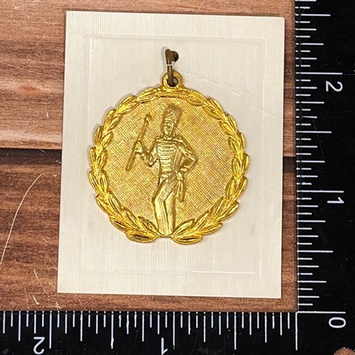 Vintage gold tone - tone, majorette